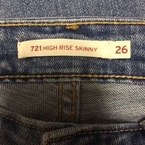 Levi’s 721 High Rise Skinny Jeans